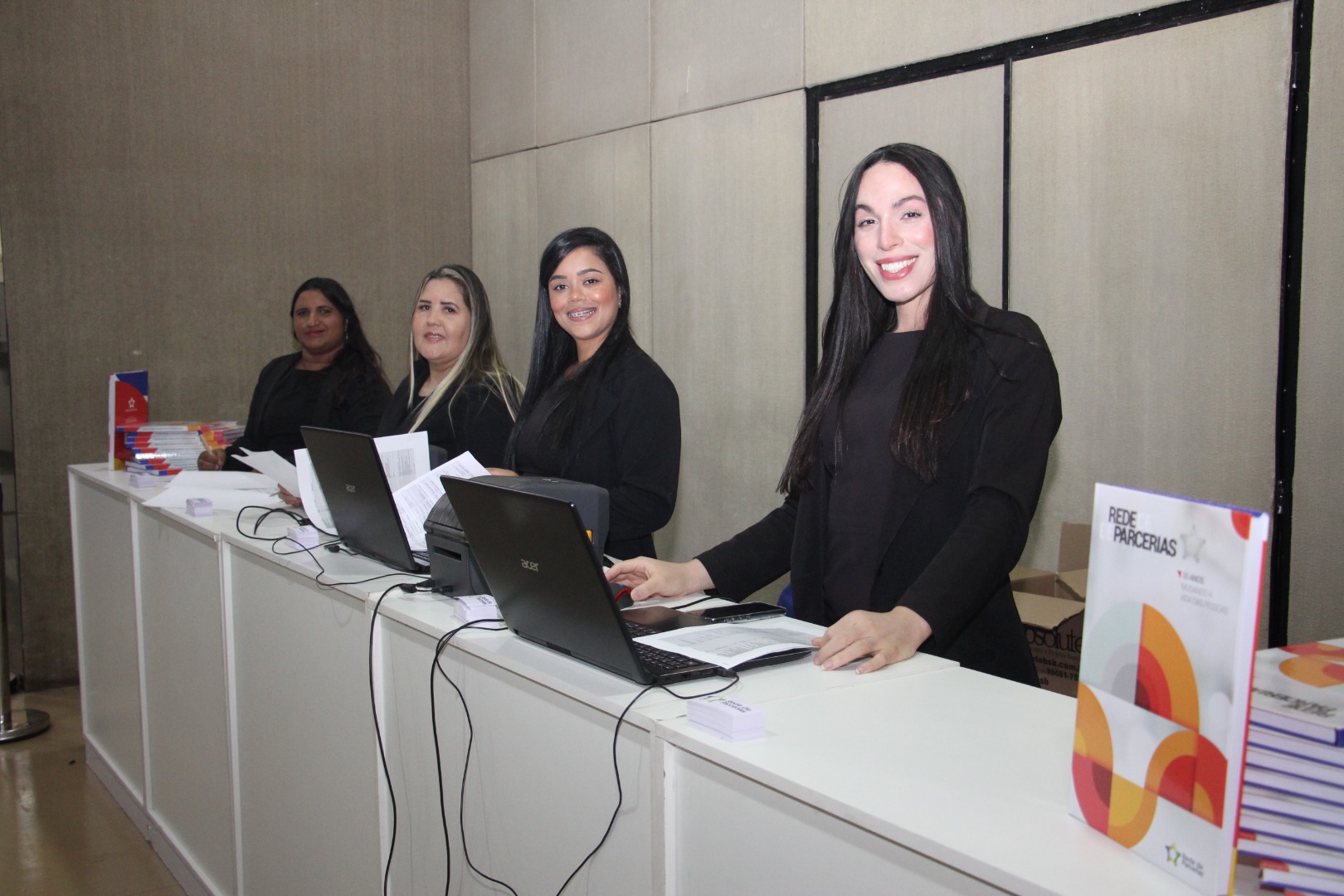 Lançamento do Livro 10 anos da Rede de Parcerias - dia 02-06-2025 (39).JPG