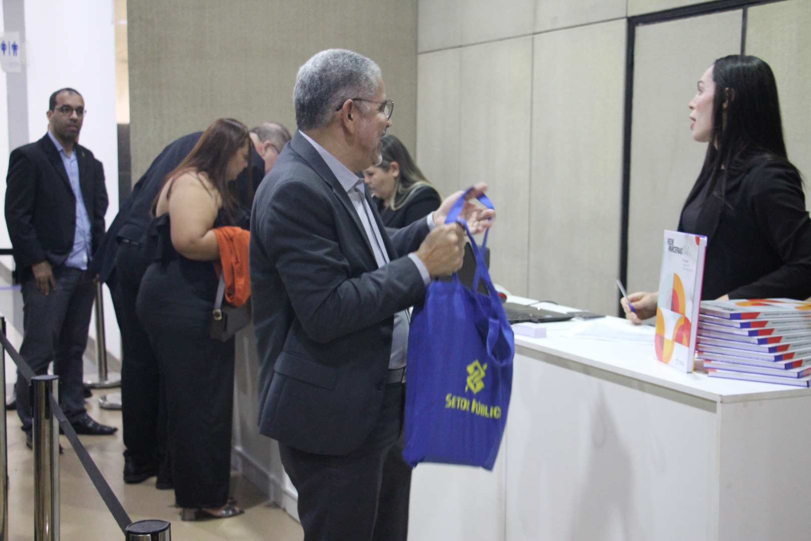 Lançamento do Livro 10 anos da Rede de Parcerias - dia 02-06-2025 (47).JPG