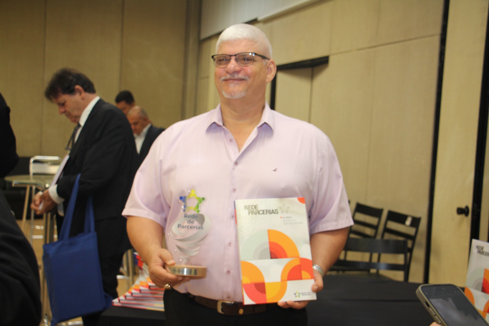 Lançamento do Livro 10 anos da Rede de Parcerias - dia 02-06-2025 (52).JPG