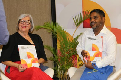 Lançamento do Livro 10 anos da Rede de Parcerias - dia 02-06-2025 (57).JPG