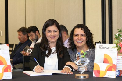 Lançamento do Livro 10 anos da Rede de Parcerias - dia 02-06-2025 (65).JPG