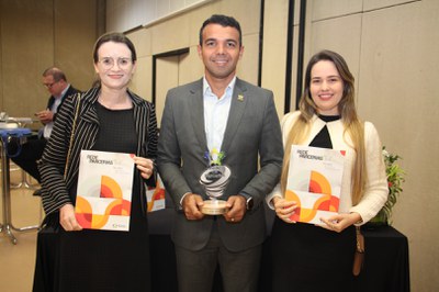 Lançamento do Livro 10 anos da Rede de Parcerias - dia 02-06-2025 (67).JPG