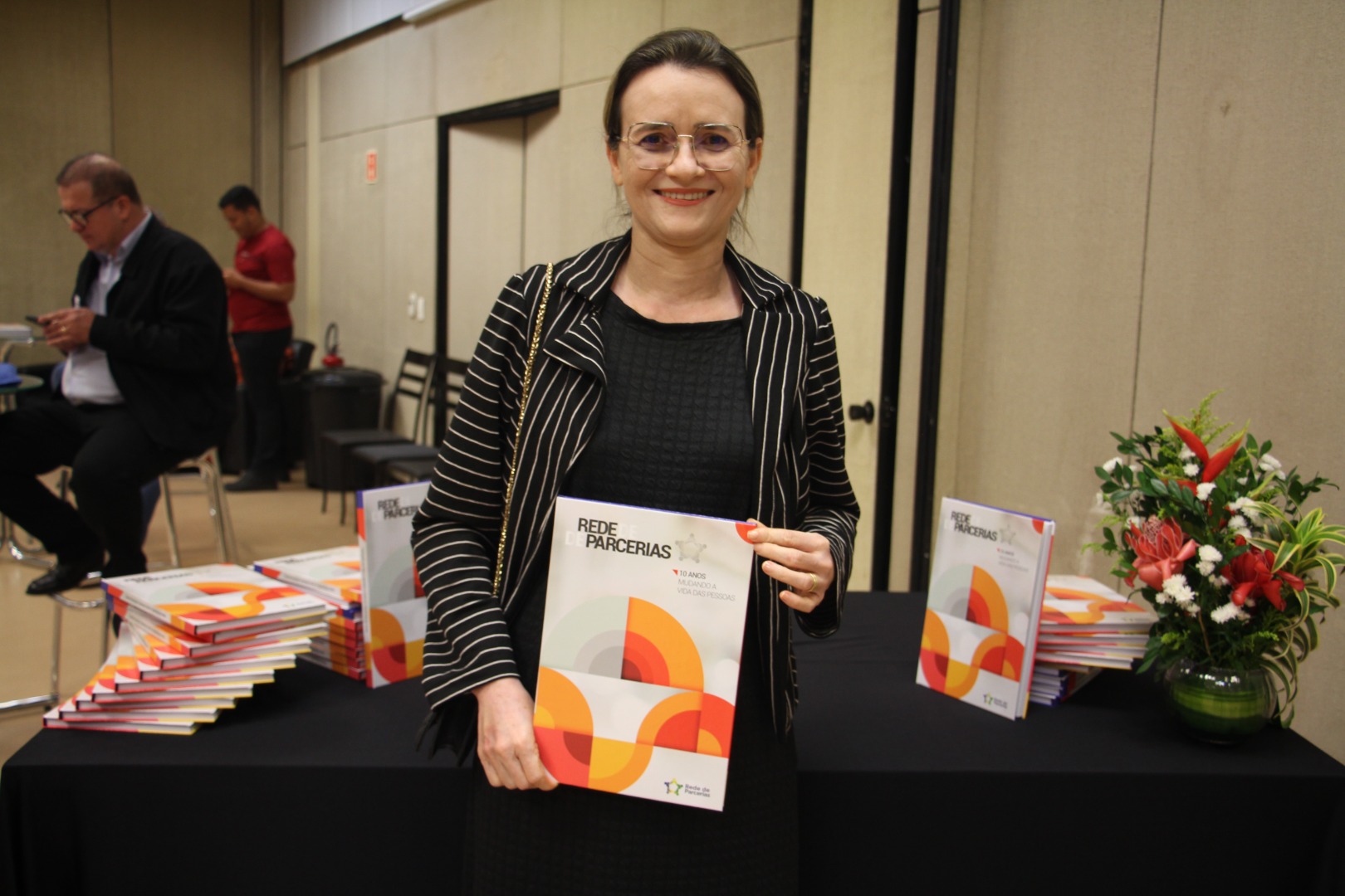 Lançamento do Livro 10 anos da Rede de Parcerias - dia 02-06-2025 (68).JPG