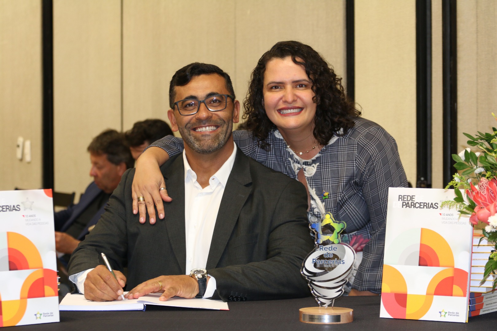 Lançamento do Livro 10 anos da Rede de Parcerias - dia 02-06-2025 (70).JPG