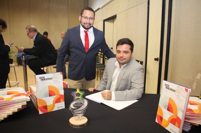 Lançamento do Livro 10 anos da Rede de Parcerias - dia 02-06-2025 (72).JPG