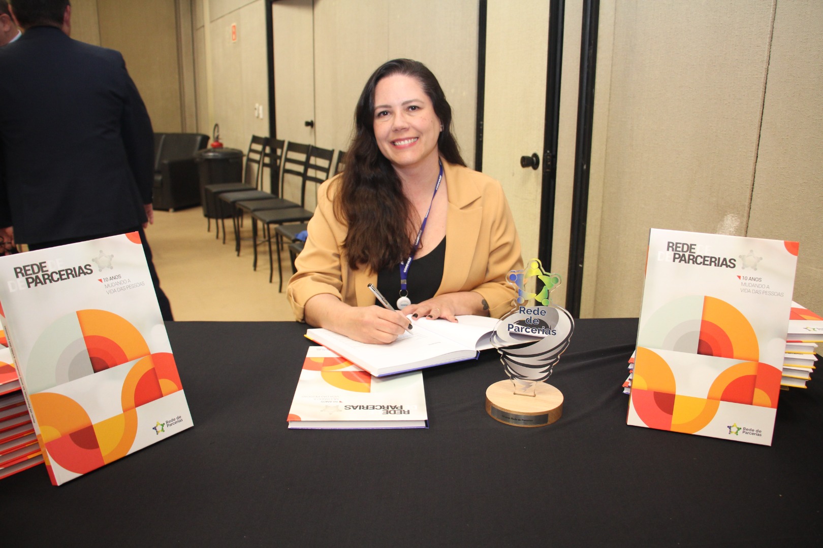 Lançamento do Livro 10 anos da Rede de Parcerias - dia 02-06-2025 (83).JPG
