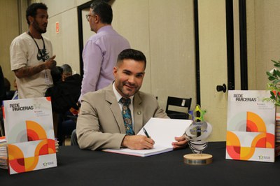 Lançamento do Livro 10 anos da Rede de Parcerias - dia 02-06-2025 (96).JPG