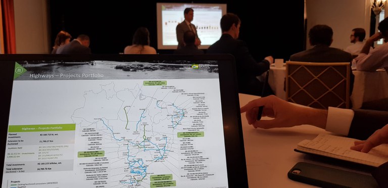 Delegação brasileira apresenta projetos de infraestrutura a investidores