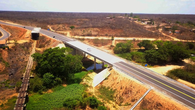 Trecho da BR-222 que liga Sobral a Fortaleza recebe novas estruturas