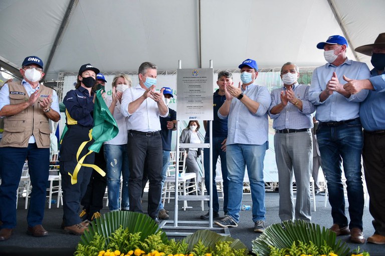Ministro participa da entrega das obras da BR-163/364/MT