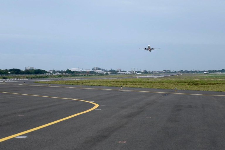 Pista do Aeroporto de Porto Alegre começa a funcionar em 19 de maio