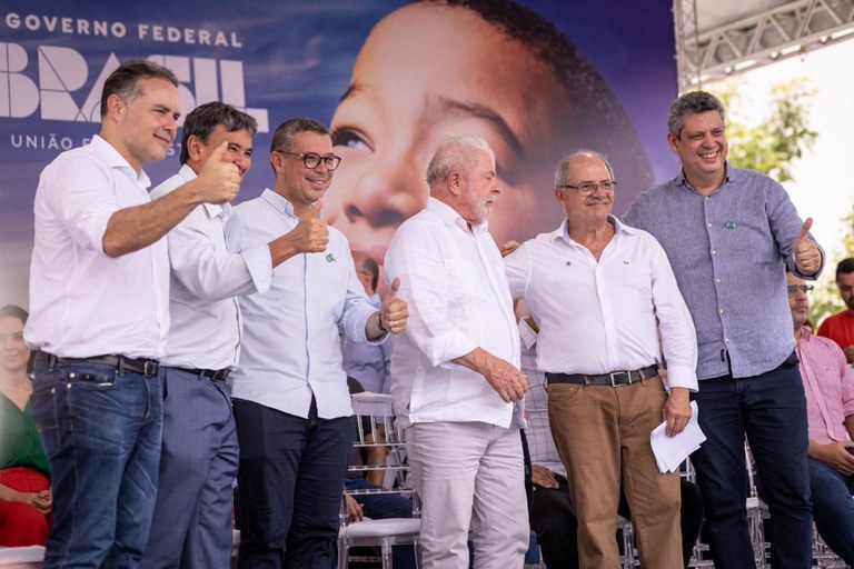 Presidente Lula, ministros de Estado e prefeito de Maruim participaram da visita técnica