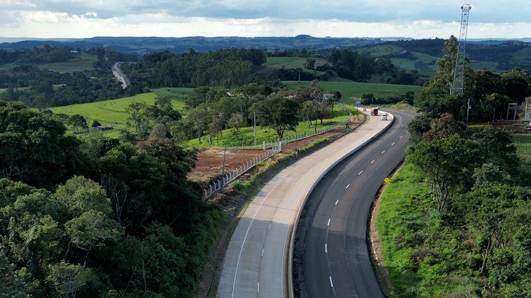 Trecho da BR-163/PR entre Lindoeste e Santa Lúcia já tem 22,42 quilômetros duplicados
