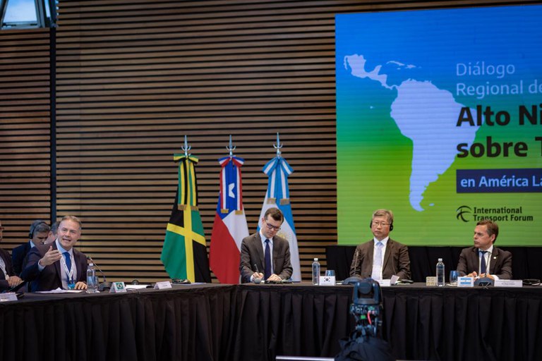 Ministro Renan Filho participou de encontro sobre transportes na Argentina