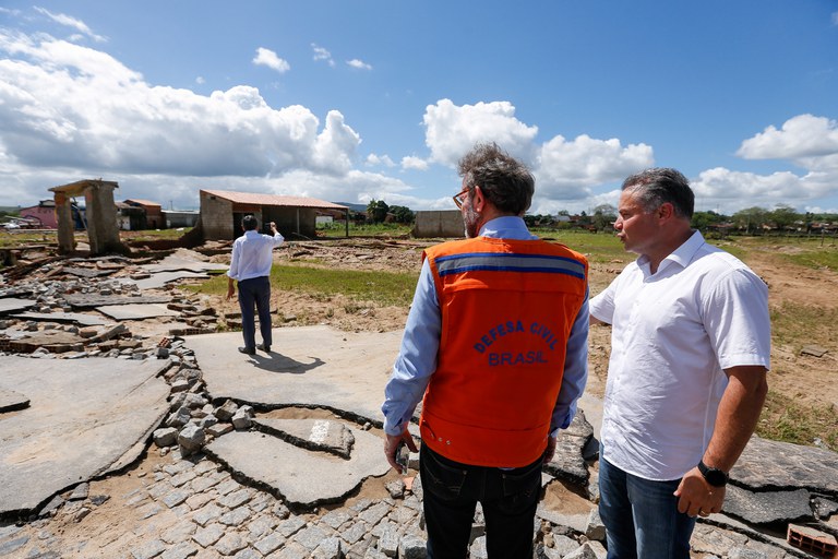 Em Alagoas, Ministério dos Transportes garante acesso às rodovias federais atingidas pelas chuvas