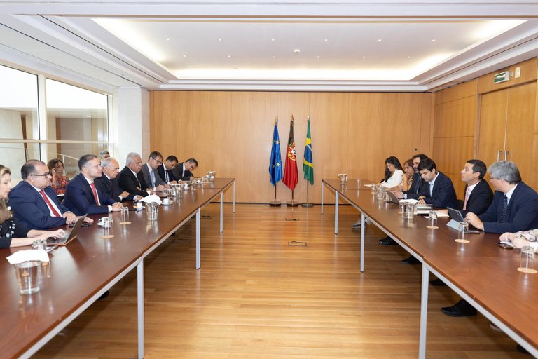 Delegação brasileira se reuniu com o Ministério das Infraestruturas de Portugal