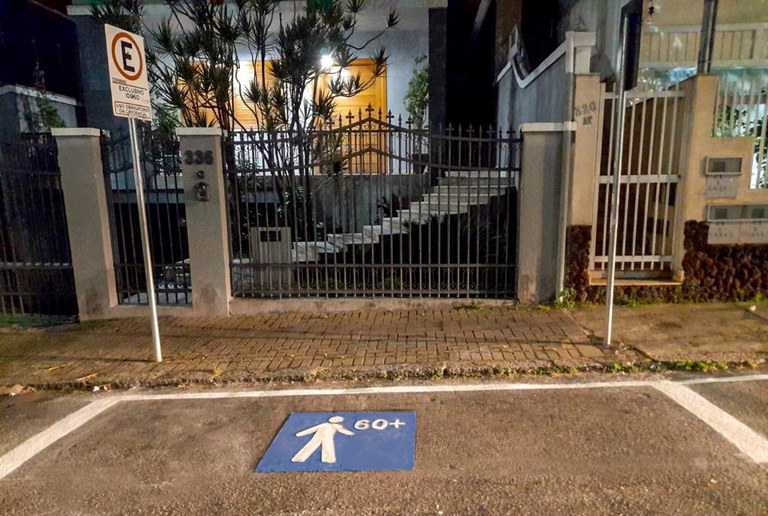 Agora, CDT emite credencial para estacionamento de motoristas +60