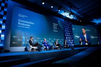 Ampliar a participação do setor privado é fundamental para fortalecer a infraestrutura de transportes do Brasil, diz Renan Filho a investidores