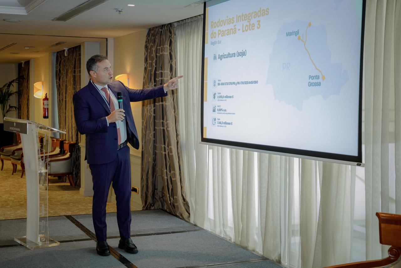 No último dia de missão internacional, ministro dos Transportes se reuniu com executivos do Grupo Acciona e fez um balanço da expectativa do mercado em relação aos projetos de rodovias e ferrovias do país