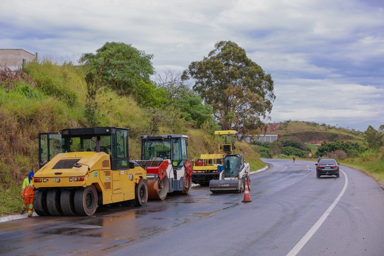 04_estrada_minas_maquinas.JPG