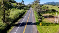 Revitalização da BR-470/SC facilita acesso a destinos turísticos e escoamento de cargas essenciais para economia catarinense