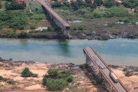 Renan Filho assume compromisso com reconstrução de ponte entre Maranhão e Tocantins e anuncia sindicância para apurar responsáveis