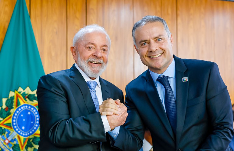 Cerimônia de anúncio do financiamento BNDES para rodovias do Paraná