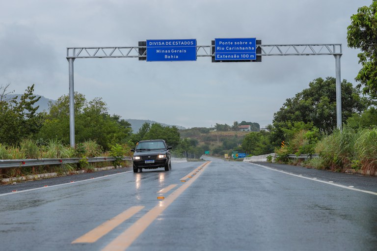 Pavimentação BR-135/BA