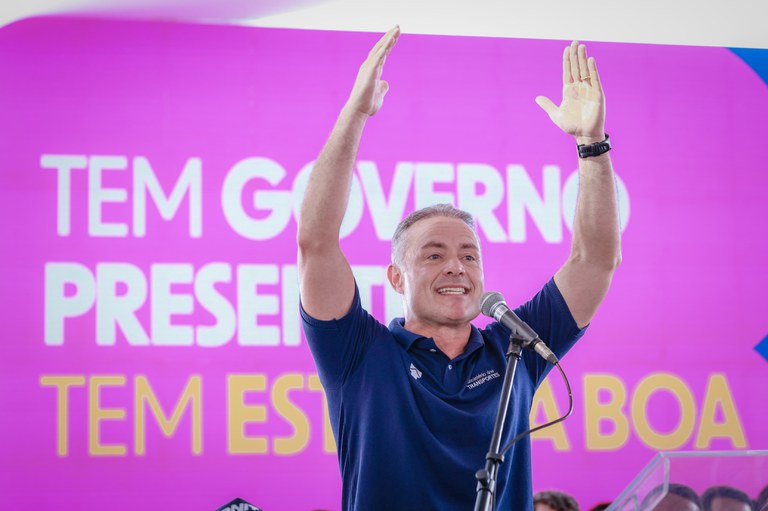 Pavimentação BR-135/BA