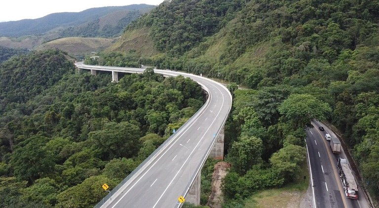 Transportes fecha acordo com Arteris, concessionária da Régis Bittencourt, para a repactuação do contrato