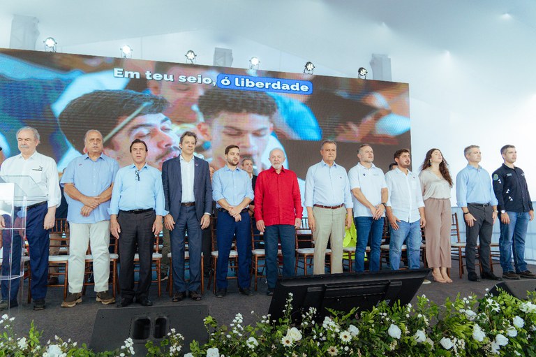 Visita Serra das Araras