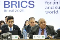 Brasil lidera reunião técnica do Brics sobre transportes e lança dossiê de boas práticas para mobilidade sustentável
