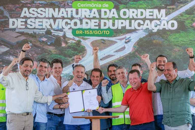 Em Goiás, ministro dos Transportes anuncia mais de R$ 500 milhões em duplicações na BR-153/GO/TO e vistoria obras em ponte sobre o Rio Araguaia