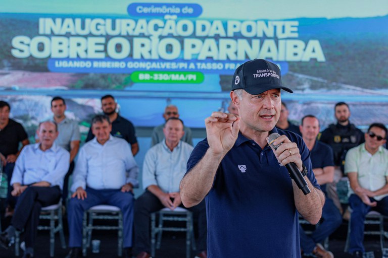 MINISTRO_DOS_TRANSPORTES_RENAN_FILHO_DISCURSA_NO_PIAUI_PONTE_SOB_RIO_PARNAIBA.jpeg