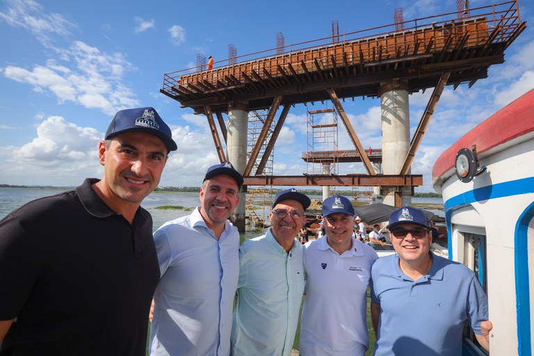 26-09-2025 Renan Filho - Visita obra ponte Penedo (FB)-12.jpg