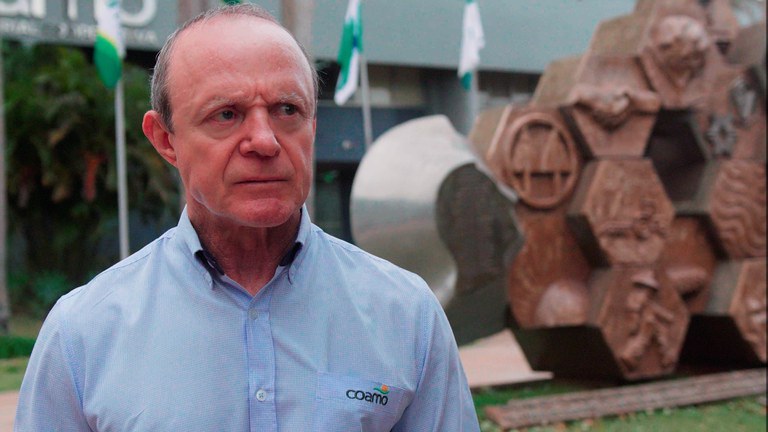 Sequência 01.00_16_47_23.Quadro002.jpg