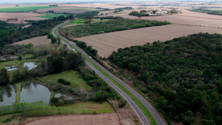 Sequência 03.00_00_53_40.Quadro004 (3).jpg