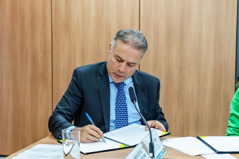 WhatsApp Image 2025-11-25 at 15.54.18 (1).jpeg