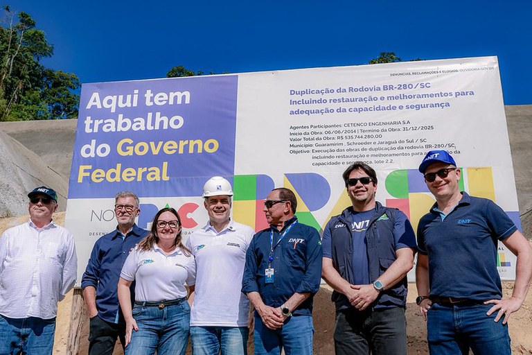 Ministro dos Transportes acompanha obras e avanço dos investimentos em infraestrutura rodoviária na região Sul do país durante caravana Na Boleia do Brasil.