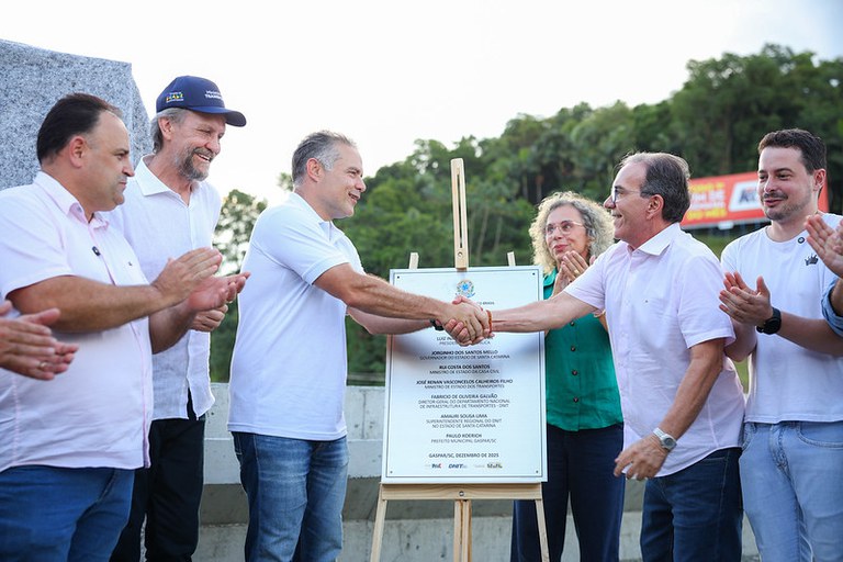 Com a caravana Na Boleia do Brasil, ministro dos Transportes acompanha avanço dos empreendimentos rodoviários na região Sul do país