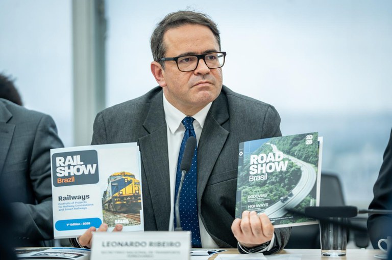 Leonardo Ribeiro, secretário Nacional de Transporte Ferroviário, apresentou as iniciativas brasileiras durante o encontro. - Foto: Michel Corvello/MT