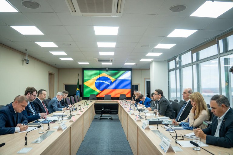 Reunião entre Brasil e Rússia trouxe iniciativas em desenvolvimento na área de infraestrutura de transportes nos dois países. - Foto: Michel Corvello/MT