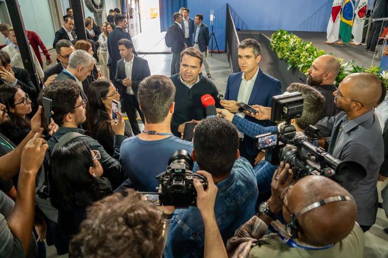 Secretário Nacional de Transporte Ferroviário, Leonardo Ribeiro, acompanha entrega de novas locomotivas da Ferrovia Centro-Atlântica em Sete Lagoas (MG). - Foto: Michel Corvello/MT