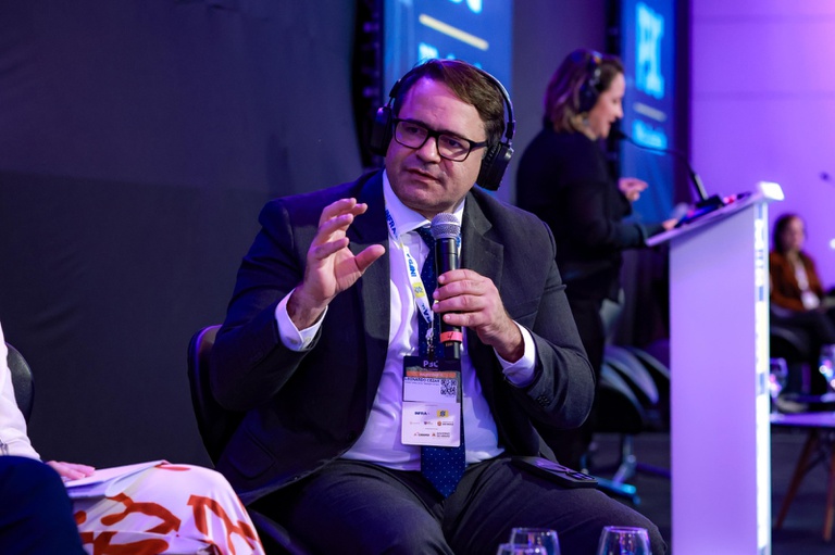 Leonardo Ribeiro, secretário Nacional de Transporte Ferroviário, afirmou que o novo modelo de concessões vai transformar o setor ao unir poder público e iniciativa privada e permitir que o Brasil avance no mercado internacional