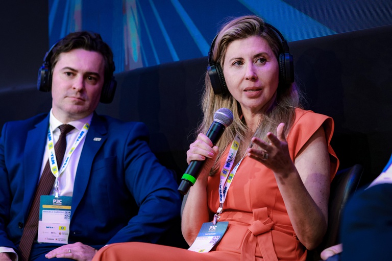 Viviane Esse, secretária Nacional de Transporte Rodoviário, ressaltou que a repactuação de contratos permitiu destravar obras paralisadas, reativar investimentos de forma imediata e evitar novos leilões que poderiam atrasar os projetos por até três anos