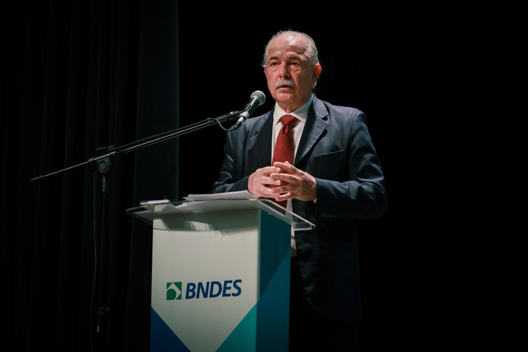 Superciclo de investimento BNDES