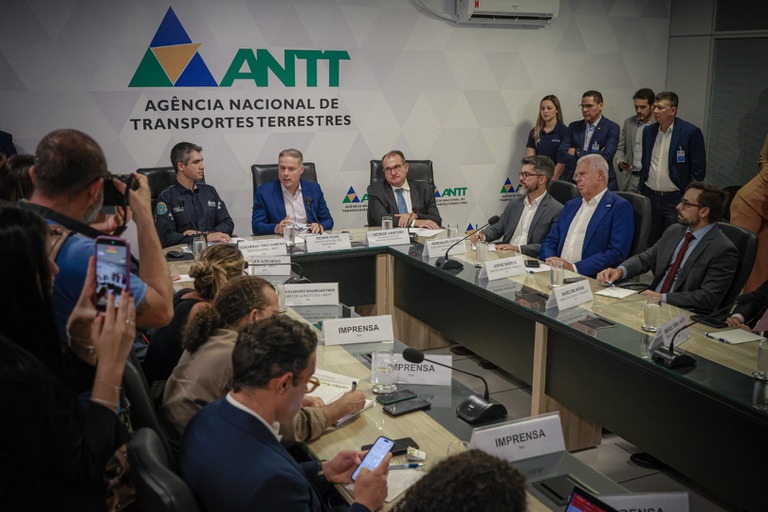 Ministério dos Transportes e ANTT apresentam, em coletiva à imprensa, resoluções que vão reforçar a fiscalização e o cumprimento do frete mínimo