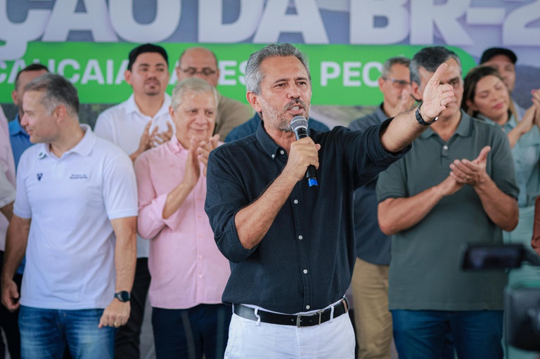 Fotos da duplicação da BR-222/CE