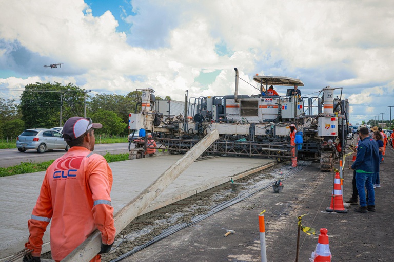 Ministério dos Transportes iniciou a recuperação de 406 quilômetros da BR-020 e vistoriou obras na BR-116 no Ceará