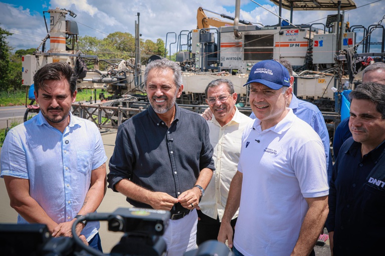 Ministério dos Transportes iniciou a recuperação de 406 quilômetros da BR-020 e vistoriou obras na BR-116 no Ceará